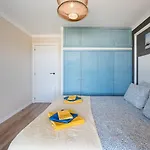 Charming Beachside Escape Διαμέρισμα *