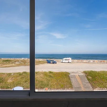 Charming Beachside Escape Apartment Esmoriz